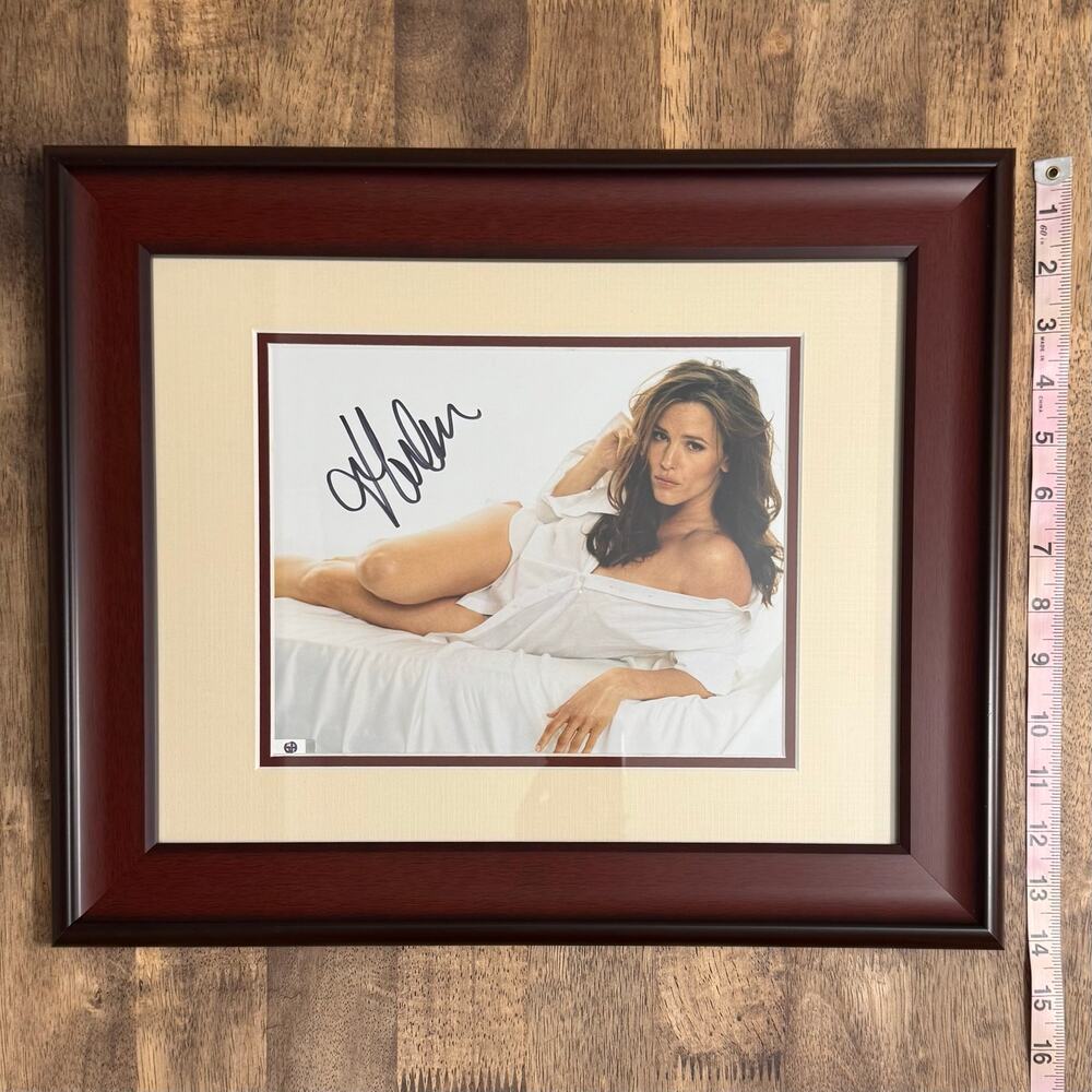 Jennifer Garner Autograph Actor Sexy Framed Photo 14x17 COA Global Authentics - Picture 5 of 7